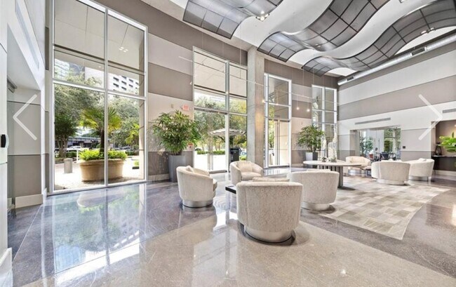 Building Photo - 1901 Post Oak Blvd