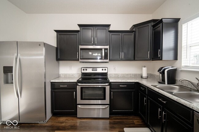 Building Photo - Spacious 4-Bedroom Home with Walk-In Closet & Community Pool in Greenwood