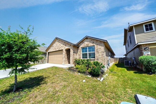 Building Photo - Stunning 4-Bedroom Home in Cobalt Canyon, ...