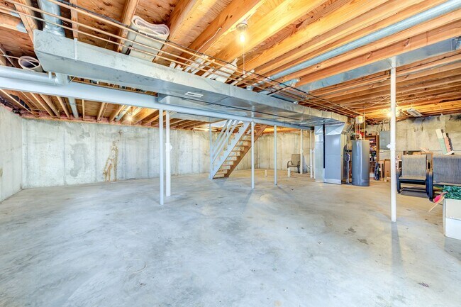 Building Photo - 600 Arbor Gln Ct