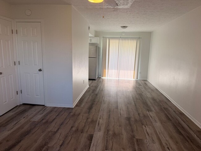 Building Photo - 2917 Ormond Ave