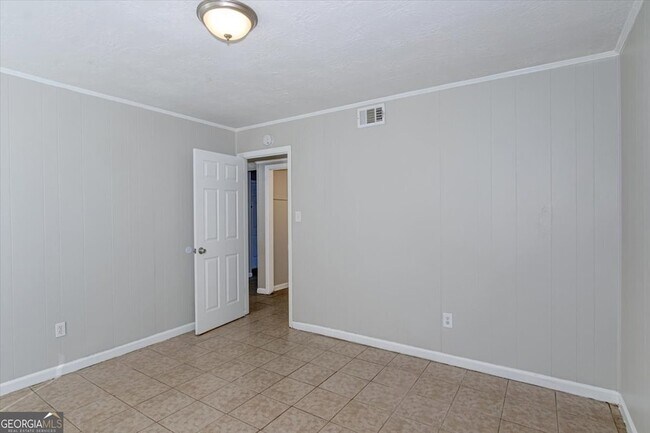 Building Photo - 1232 12th St