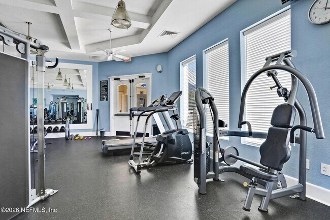 Building Photo - 211 Bonita Vista Dr