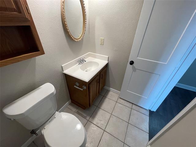 Building Photo - 407 Woodcrest Way