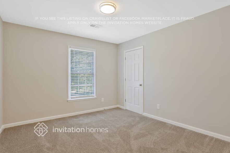 Building Photo - 2073 Kinridge Rd