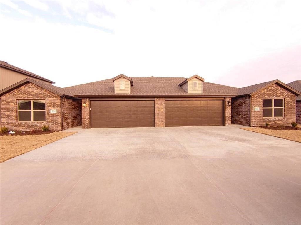 Building Photo - 512 Vee St