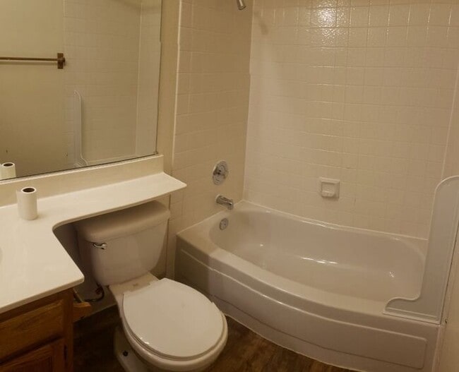 Building Photo - Sparks 3 bed 2 bath 2 car garage home located near The Marina For Rent