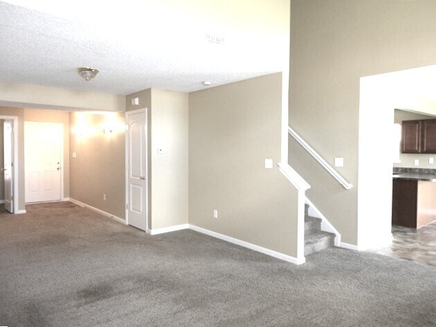 Building Photo - 603 New Moon St