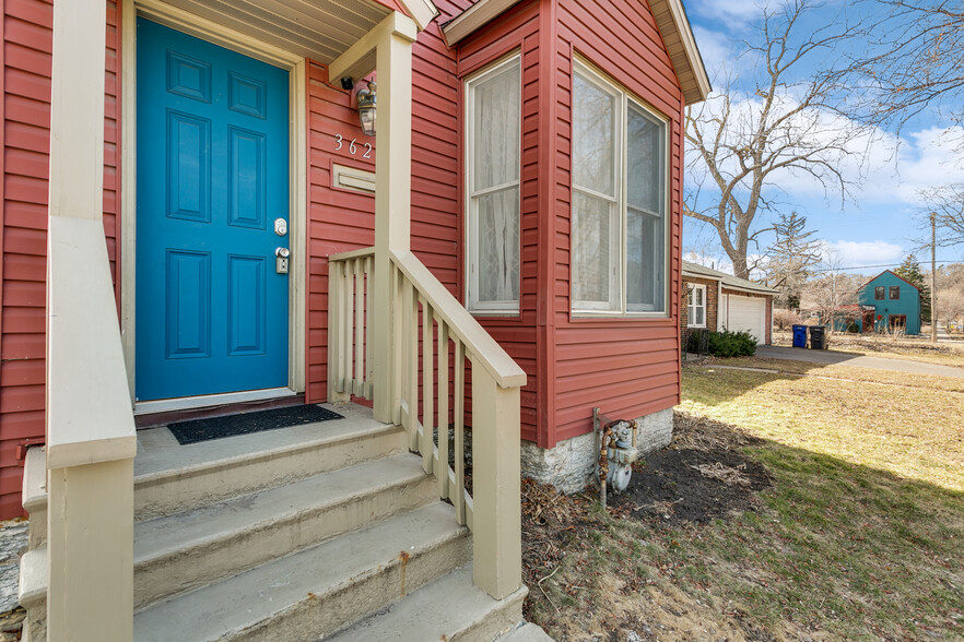 Building Photo - 362 Goodrich Ave