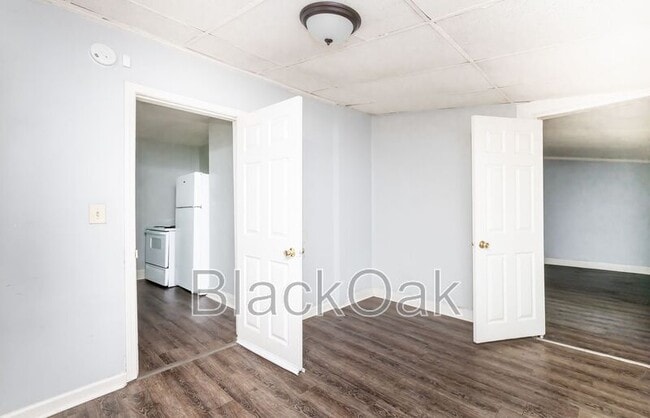 Building Photo - 917 Watt St