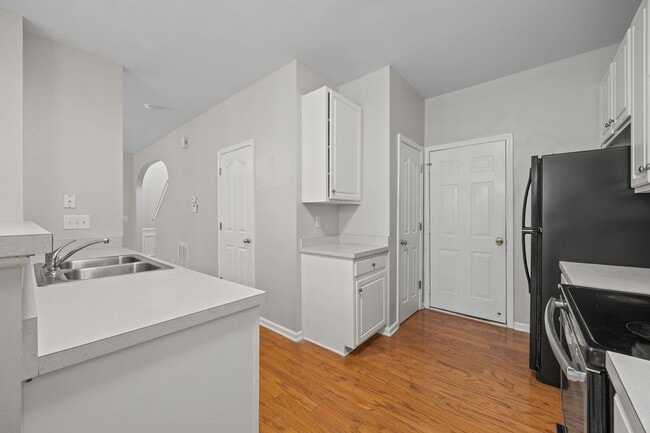 Building Photo - Charming 3-Bedroom Home,  minutes from Downtown Durham & Duke, Pet Friendly!