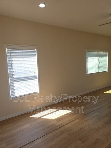 Building Photo - 32958 CA-74