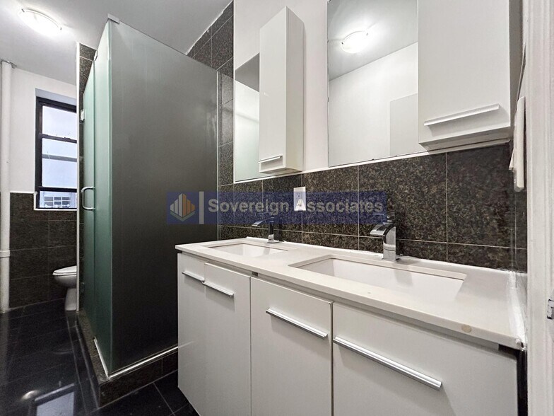 Building Photo - 285 St Nicholas Ave
