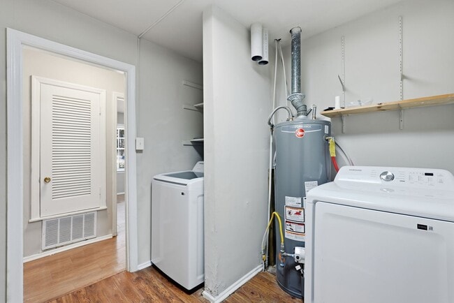 Building Photo - Ranch Style Home in Southside Savannah