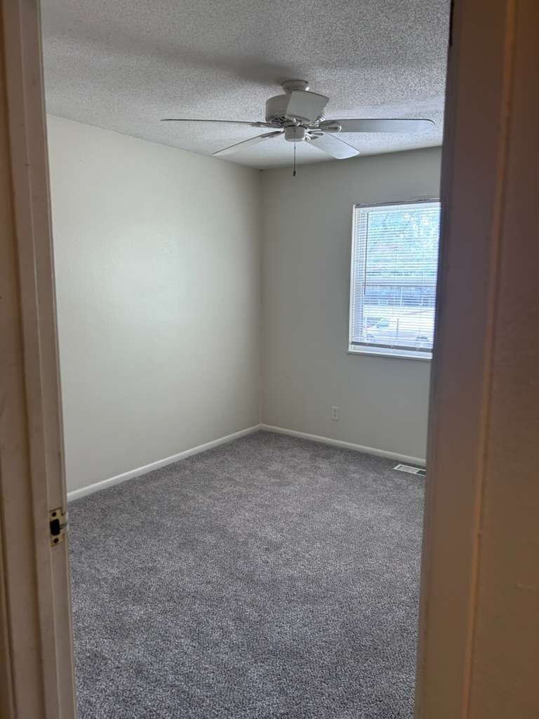 Building Photo - 10705 W 90th Terrace