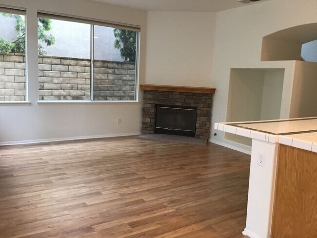 Building Photo - 3193 Clarita Ct