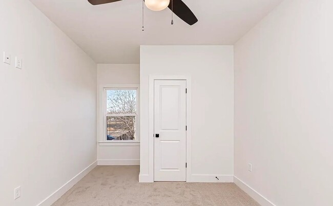 Building Photo - 8505 Lillian Mae Ln