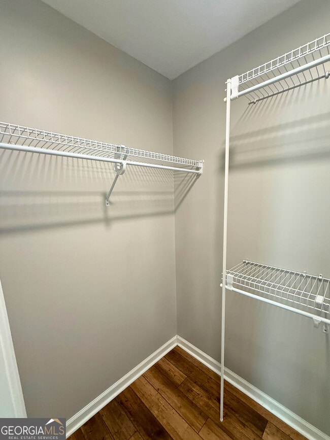 Building Photo - 122 Royal Acres Cir