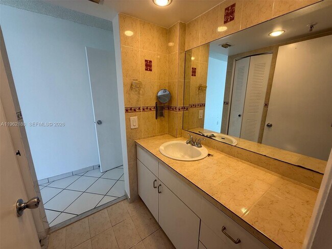 Building Photo - 7832 Collins Ave