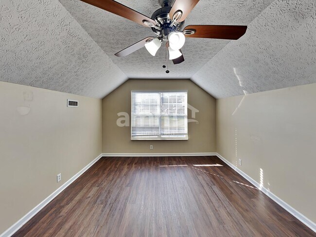 Building Photo - 1237 Cheyenne Ct