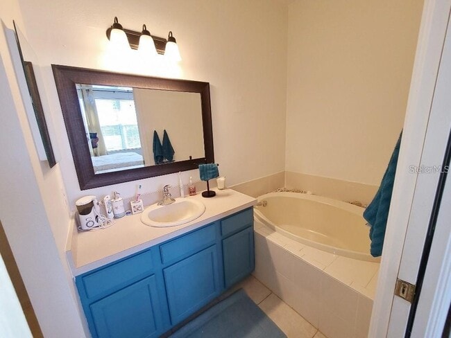 Building Photo - 3936 Yellowstone Cir