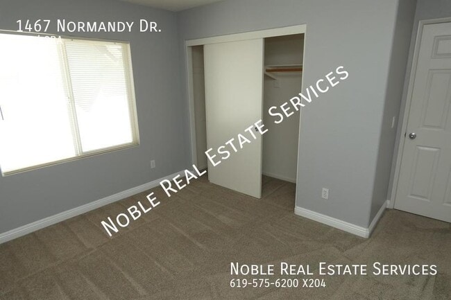 Building Photo - 1467 Normandy Dr