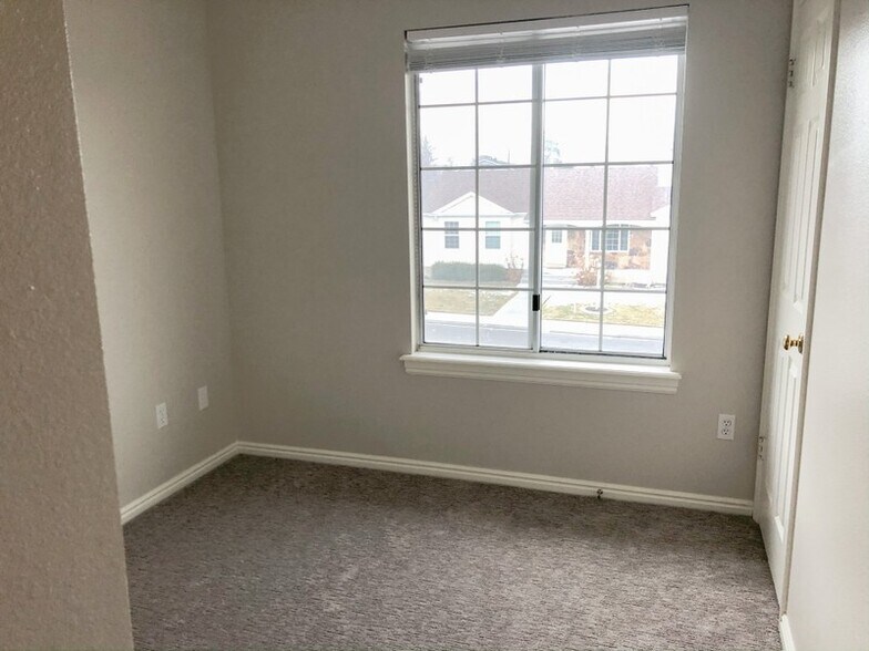 Building Photo - 106 W 1640 N