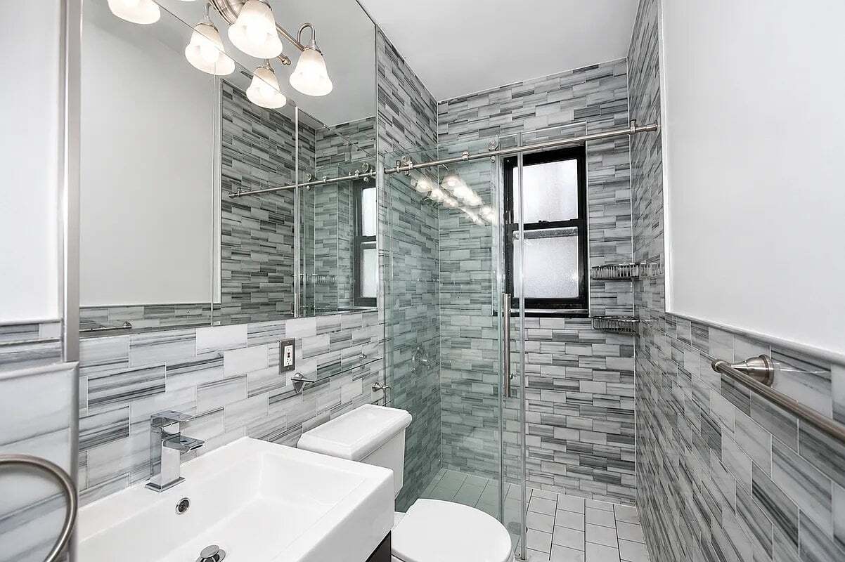 Building Photo - 15 W 103rd St