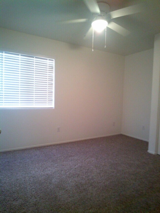Building Photo - 6823 Slickrock Dr