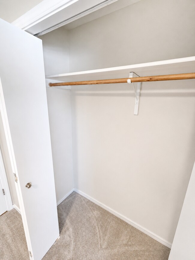 Building Photo - Easy-Living 3 Bed, 2 Bath Home with Double Garage, Pool Access & Private Courtyard
