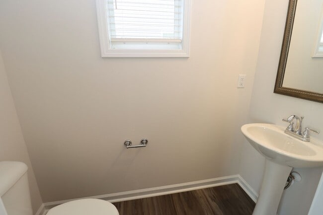 Building Photo - Spacious 3BR Home with Community Pool!