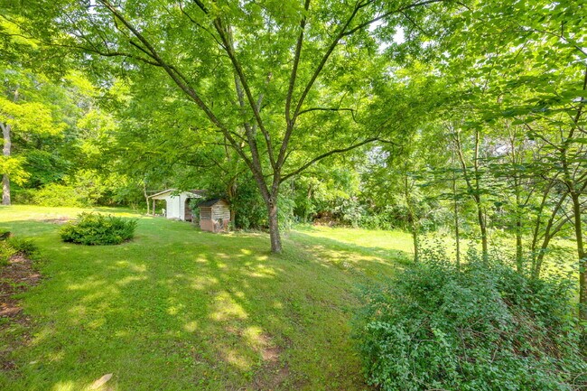 Building Photo - "Newly Renovated 3-Bedroom Retreat with 2 ...