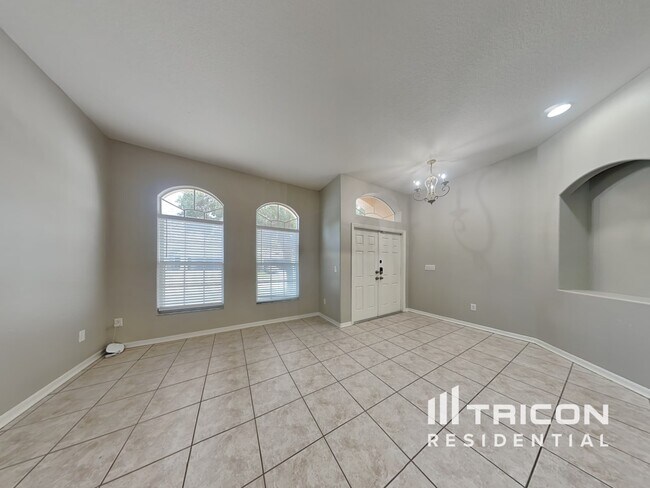 Building Photo - 5547 Braddock Dr