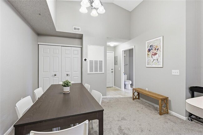 Building Photo - 13001 Mulberry Park Dr