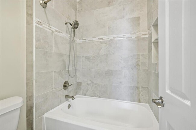 Building Photo - 7110 Woodland Ln