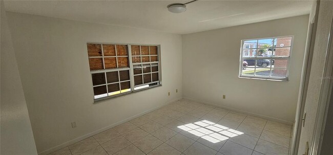 Building Photo - 4158 Tamiami Trl