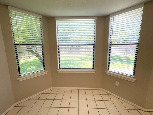 Building Photo - 1008 Cresswell Dr