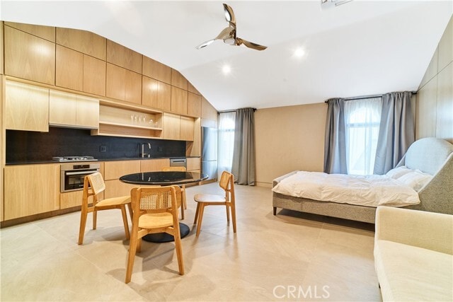 Building Photo - 1119 N Crestview Dr