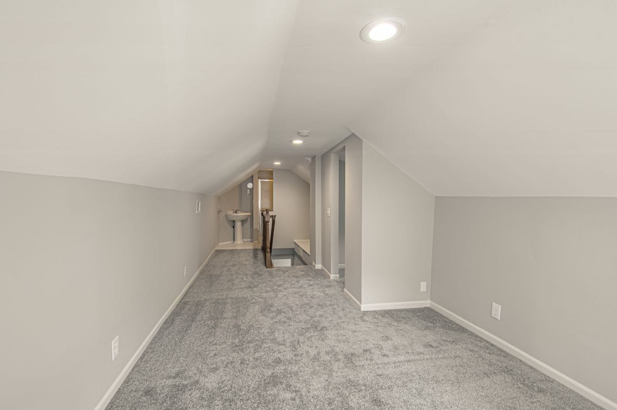 Building Photo - 3138 W 43rd Ave