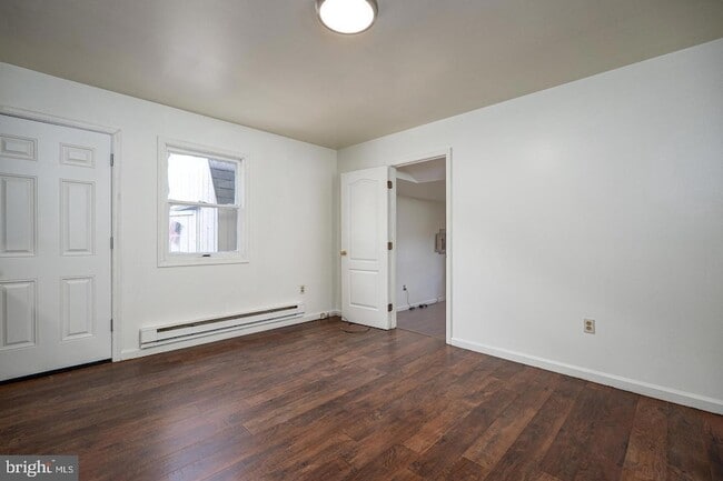 Building Photo - 3748 Tudor Dr