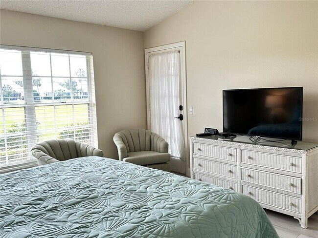 Building Photo - 5906 Doral Dr