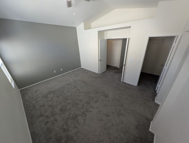 Building Photo - 4622 English Lavender Ave