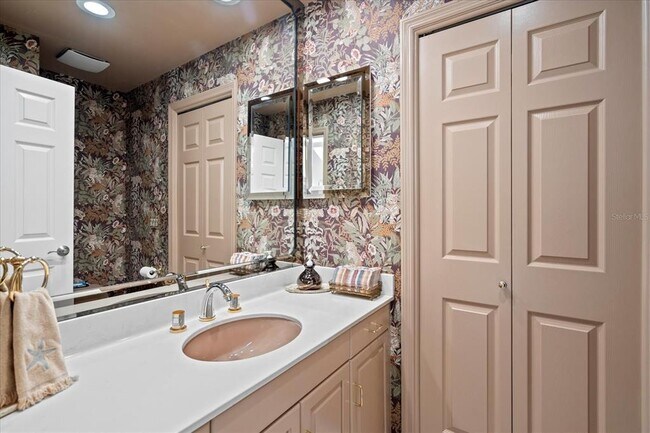 Building Photo - 2254 Harbour Ct Dr