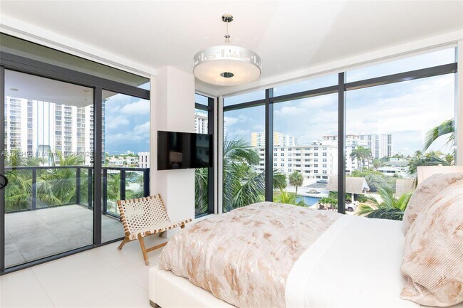 Building Photo - 2101 S Surf Rd