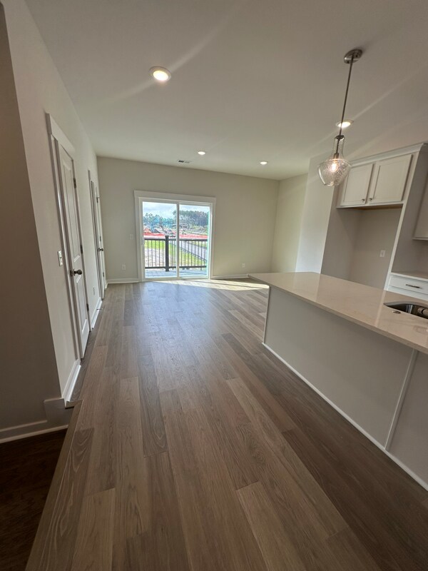 Building Photo - 548 Scholar Way