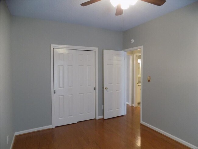 Building Photo - 4602 Cherry Tree Terrace