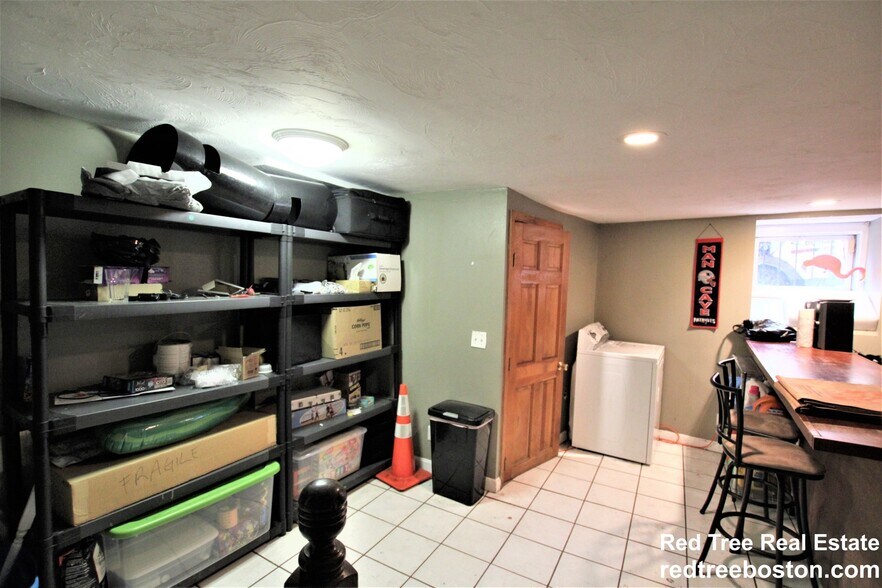 Building Photo - 8 Sewall St