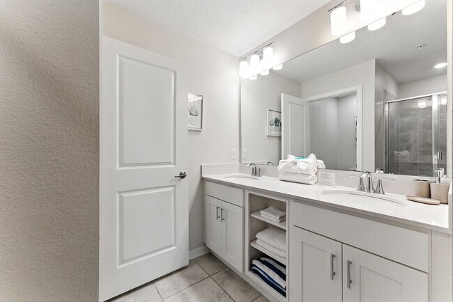 Building Photo - 3161 Paradox Cir