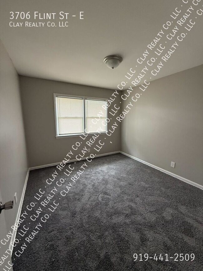 Building Photo - 3706 Flint St
