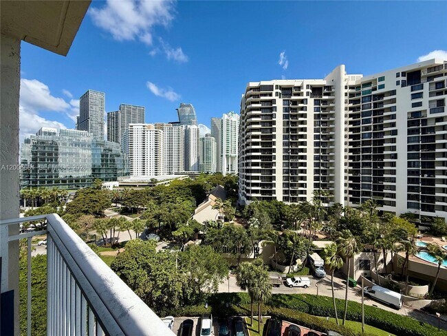 Building Photo - 770 Claughton Island Dr